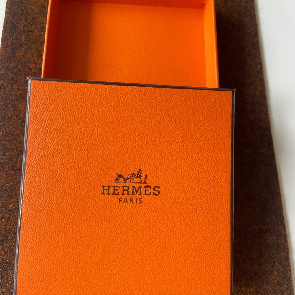 Hermes box , small 3.5" x 3.5" x .75 " deep .